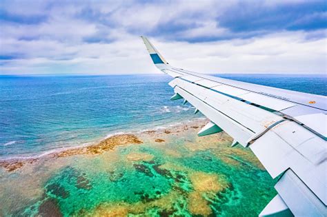 松山 沖縄 飛行機 と 未来の空の旅